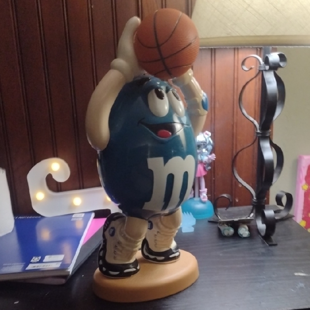 M&M'S Blue Character Basketball Figurine